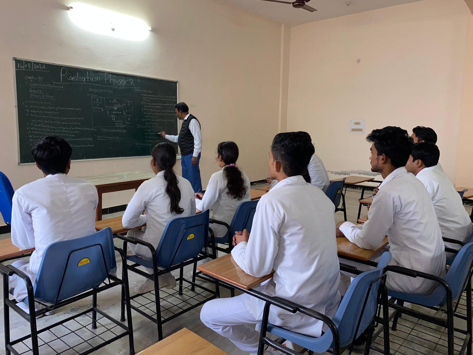 Varun Class Varun Arjun College of Paramedical Sciences - VARUN ARJUN UNIVERSITY